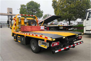 柳州道路救援拖车报价