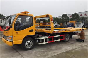 柳州哪里有拖车服务