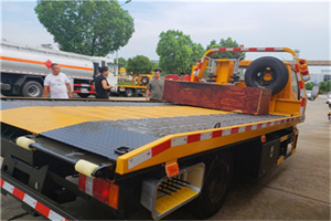 柳州附近拖车电话号码服务