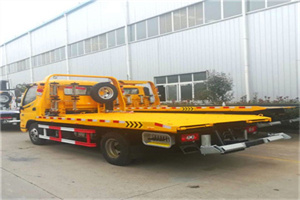 柳州附近拖车救援搭电