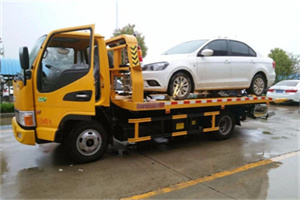 柳州附近拖车救援24小时服务热线